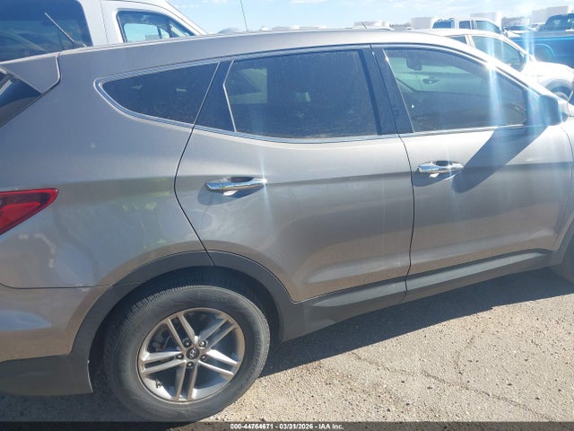 5NMZT3LB9JH098525 Hyundai Santa Fe Sport 2.4l