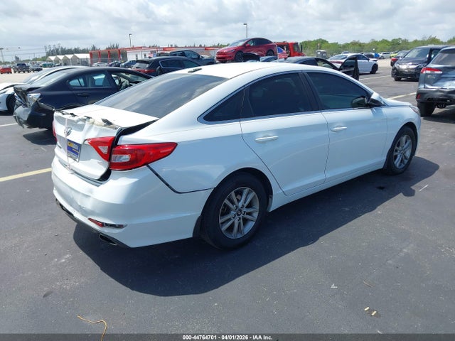 Продаж на аукціоні авто 2015 Hyundai Sonata Se, vin: 5NPE24AF8FH161623, номер лоту: 44764701
