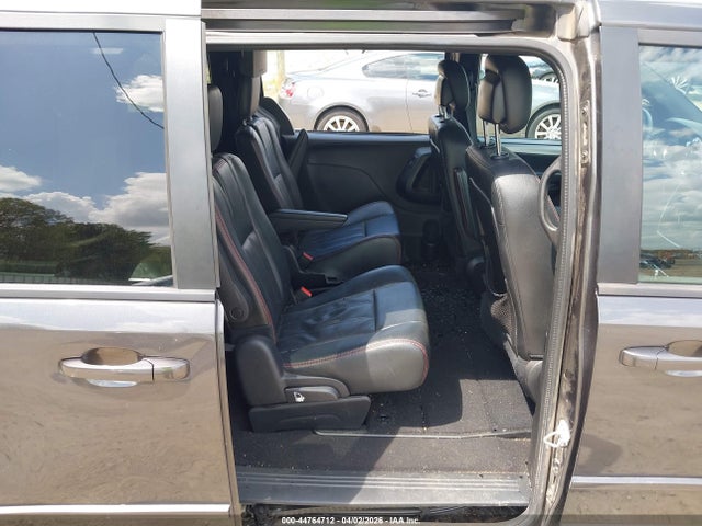 Продажа на аукционе авто 2016 Dodge Grand Caravan R/t, vin: 2C4RDGEG0GR325726, номер лота: 44764712