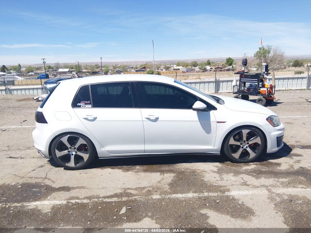 Продажа на аукционе авто 2015 Volkswagen Golf Gti 2.0t S 4-door, vin: 3VW4T7AUXFM005647, номер лота: 44764728