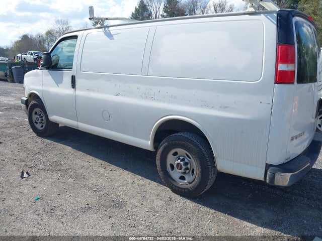 2017 GMC SAVANA 2500 1GTW7AFF2H1906566 Photo 2