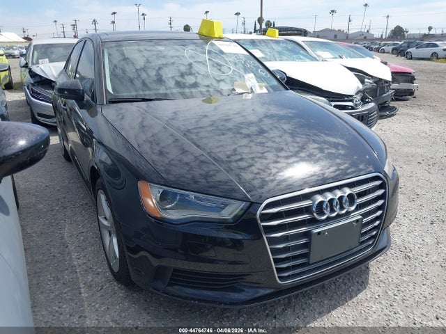 2015 AUDI A3 WAUACGFF3F1064596 Photo 0