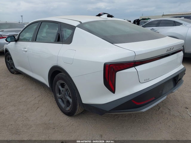 44764763 :رقم المزاد ، 3KPFT4DE4SE038419 vin ، 2025 Kia K4 Lxs مزاد بيع