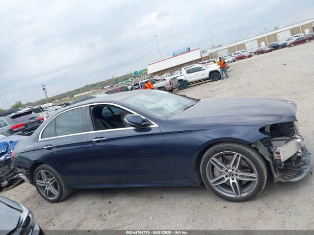 2019 Mercedes-benz E 300 4matic მანქანა იყიდება აუქციონზე, vin: WDDZF4KB6KA489759, აუქციონის ნომერი: 44764779