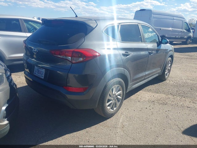 KM8J23A40JU655198 Hyundai TUCSON SE