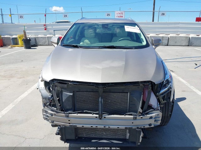 1GYKNCRS8NZ167381 Cadillac Xt5 Fwd Premium Luxury