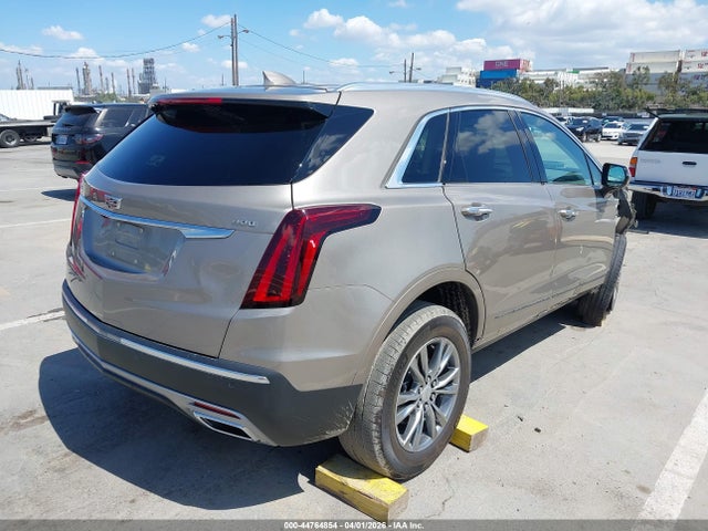 1GYKNCRS8NZ167381 Cadillac Xt5 Fwd Premium Luxury