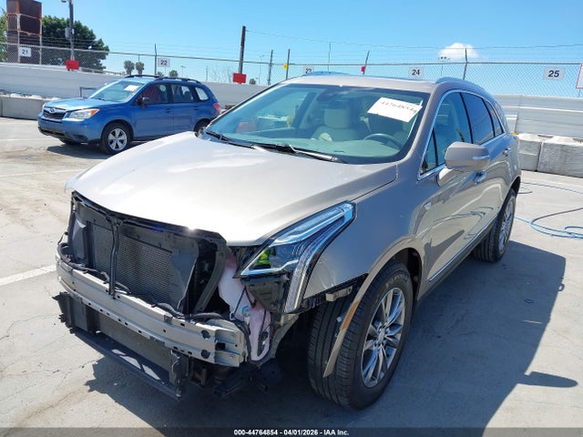 1GYKNCRS8NZ167381 Cadillac Xt5 Fwd Premium Luxury