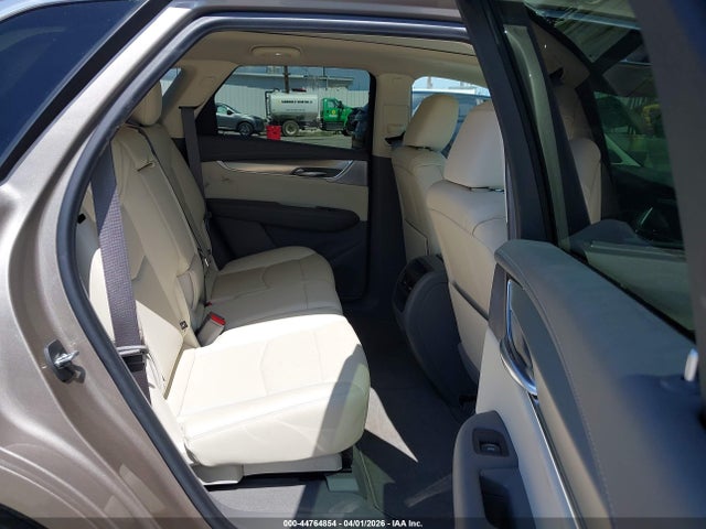 1GYKNCRS8NZ167381 Cadillac Xt5 Fwd Premium Luxury
