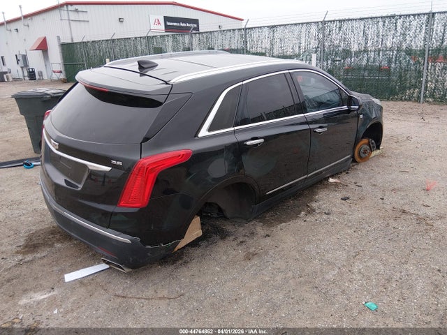 44764862 :رقم المزاد ، 1GYKNBRS4HZ106964 vin ، 2017 Cadillac Xt5 Luxury مزاد بيع