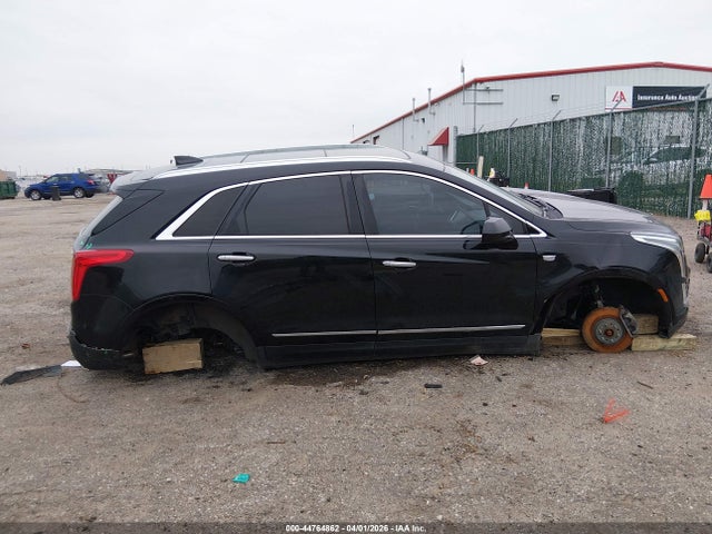 44764862 :رقم المزاد ، 1GYKNBRS4HZ106964 vin ، 2017 Cadillac Xt5 Luxury مزاد بيع