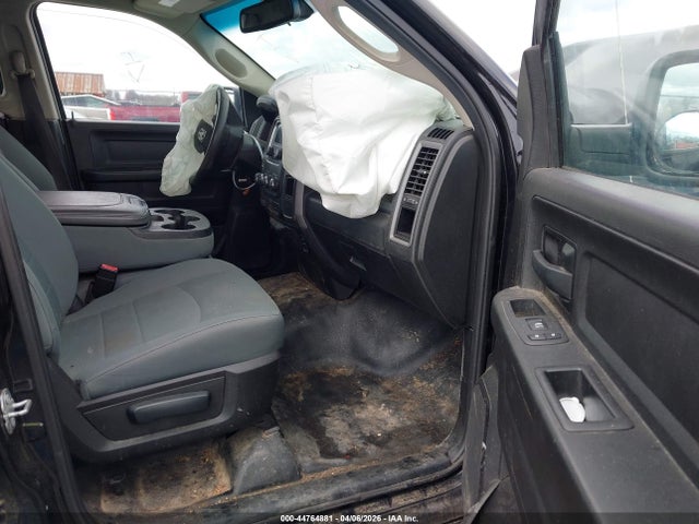 44764881 :رقم المزاد ، 1C6RR7FG1KS530387 vin ، 2019 Ram 1500 Classic Tradesman  4x4 6'4 Box مزاد بيع