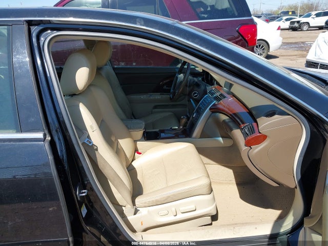 Продажа на аукционе авто 2010 Acura Rl 3.7, vin: JH4KB2F64AC002262, номер лота: 44764916