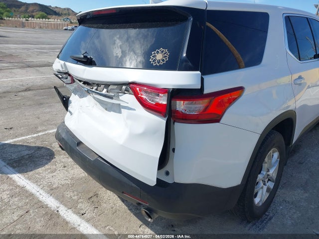 Chevrolet Traverse Ls 2018 1GNERFKW2JJ264582 Image 17