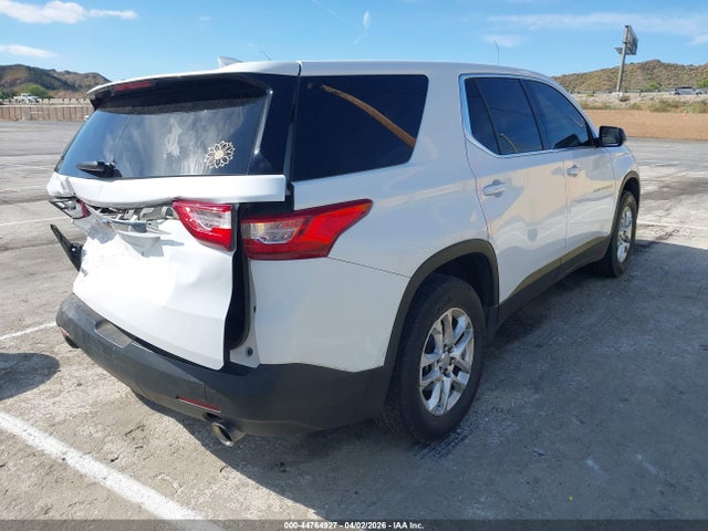 Chevrolet Traverse Ls 2018 1GNERFKW2JJ264582 Image 4