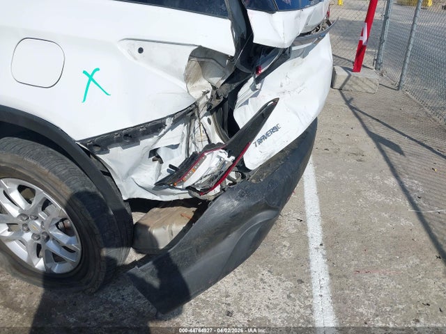 Chevrolet Traverse Ls 2018 1GNERFKW2JJ264582 Image 6