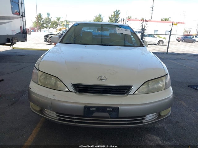 Продажа на аукционе авто 1998 Lexus Es 300, vin: JT8BF28GXW5049768, номер лота: 44764955