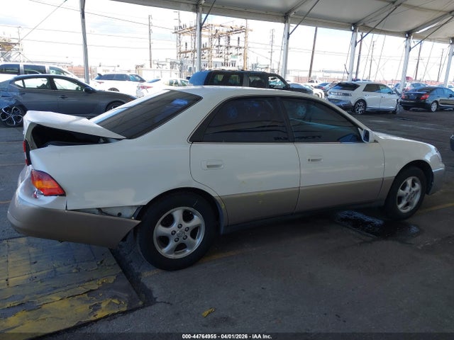 Продажа на аукционе авто 1998 Lexus Es 300, vin: JT8BF28GXW5049768, номер лота: 44764955