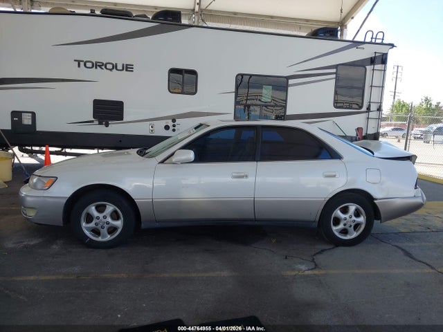 Продажа на аукционе авто 1998 Lexus Es 300, vin: JT8BF28GXW5049768, номер лота: 44764955