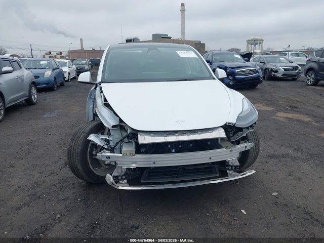 44764964 :رقم المزاد ، 7SAYGAEE8PF689194 vin ، 2023 Tesla Model Y مزاد بيع