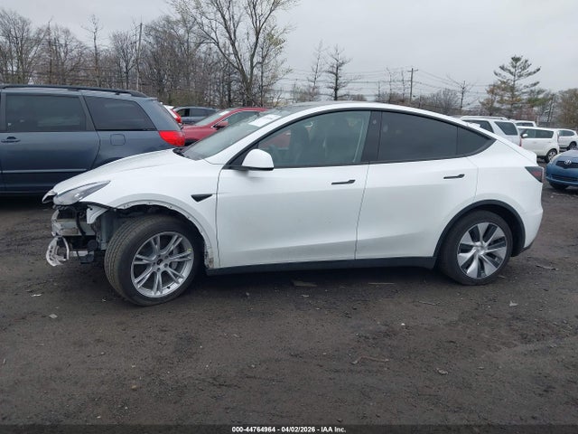 44764964 :رقم المزاد ، 7SAYGAEE8PF689194 vin ، 2023 Tesla Model Y مزاد بيع