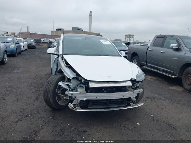 44764964 :رقم المزاد ، 7SAYGAEE8PF689194 vin ، 2023 Tesla Model Y مزاد بيع