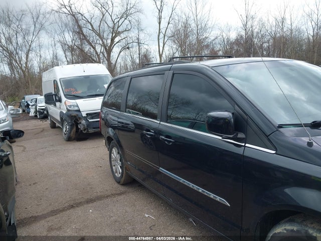 44764987 :رقم المزاد ، 2C4RC1BG2DR706882 vin ، 2013 Chrysler Town & Country Touring مزاد بيع