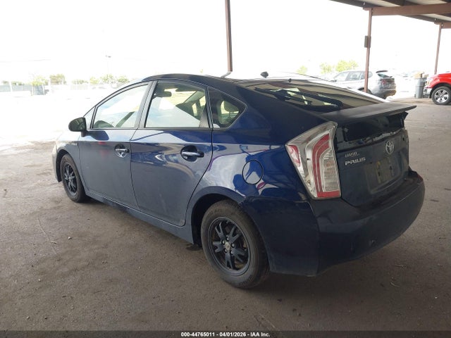 Toyota Prius Two 2015 JTDKN3DU8F1970061 Image 3