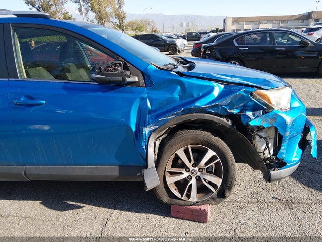 Toyota Rav4 Xle 2016 JTMWFREV4GJ084555 Image 17