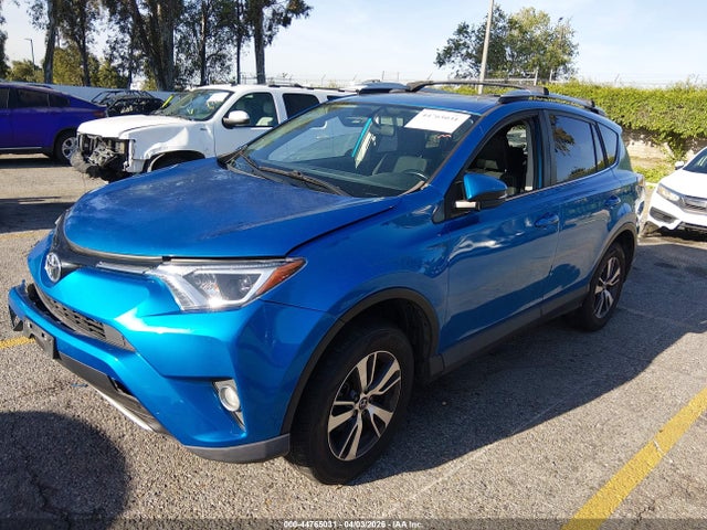 Toyota Rav4 Xle 2016 JTMWFREV4GJ084555 Image 2