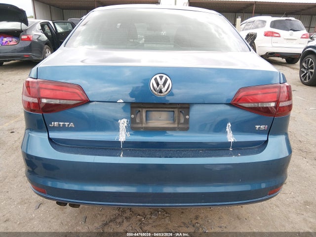 44765039 :رقم المزاد ، 3VW2B7AJ4HM307986 vin ، 2017 Volkswagen Jetta 1.4t S مزاد بيع