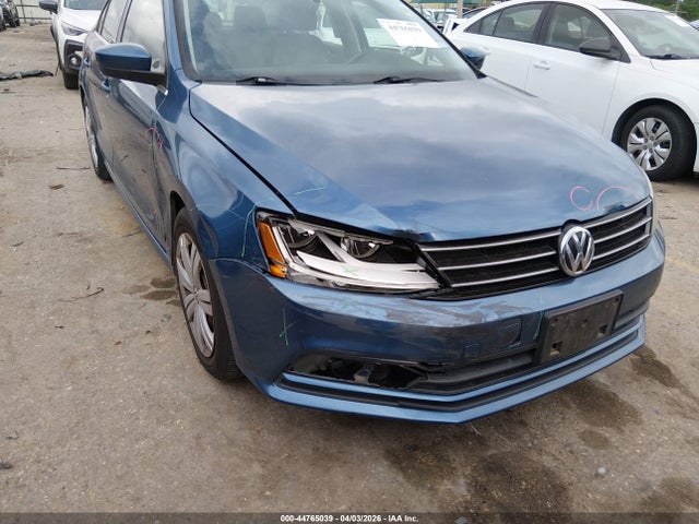 44765039 :رقم المزاد ، 3VW2B7AJ4HM307986 vin ، 2017 Volkswagen Jetta 1.4t S مزاد بيع