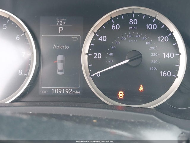 44765043 :رقم المزاد ، JTHCF1D23F5021044 vin ، 2015 Lexus Is 250 مزاد بيع