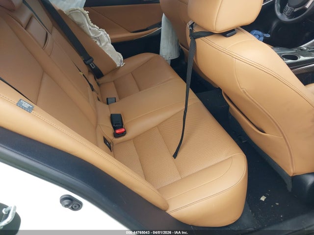 44765043 :رقم المزاد ، JTHCF1D23F5021044 vin ، 2015 Lexus Is 250 مزاد بيع