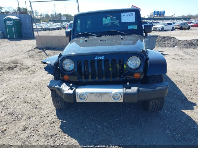 44765070 :رقم المزاد ، 1C4BJWEG6CL104834 vin ، 2012 Jeep Wrangler Unlimited Sahara مزاد بيع