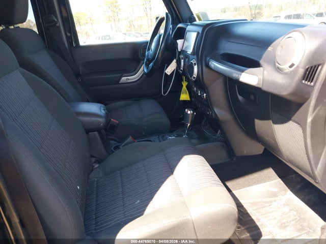 44765070 :رقم المزاد ، 1C4BJWEG6CL104834 vin ، 2012 Jeep Wrangler Unlimited Sahara مزاد بيع