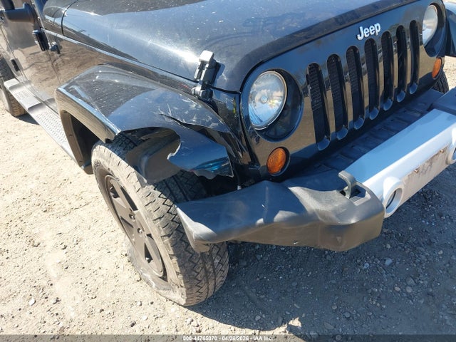 44765070 :رقم المزاد ، 1C4BJWEG6CL104834 vin ، 2012 Jeep Wrangler Unlimited Sahara مزاد بيع