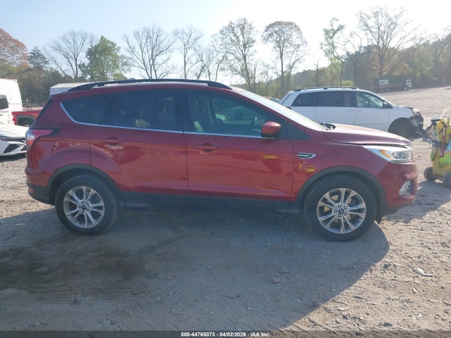 44765073 :رقم المزاد ، 1FMCU0HD6JUA20607 vin ، 2018 Ford Escape Sel مزاد بيع