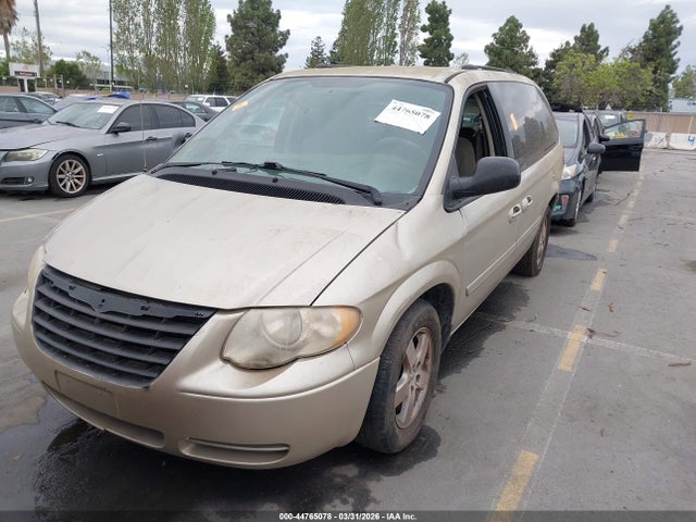 2005 CHRYSLER TOWN & COUNTRY 2C4GP44R15R398312 Photo 5