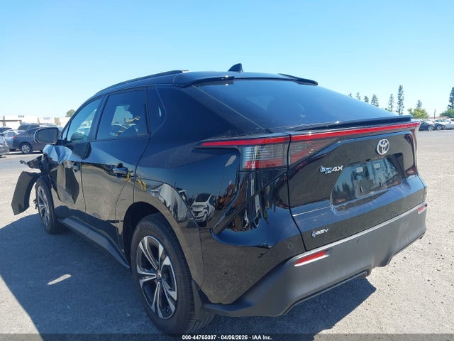 Toyota BZ4X XLE 2025 JTMAAAAA5SA073022 Image 3
