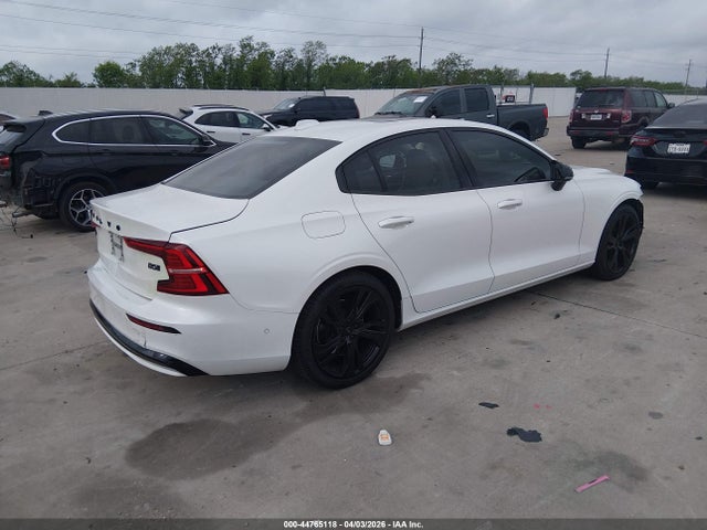 7JRL12TMXRG299958 Volvo S60 B5 Ultimate Dark Theme