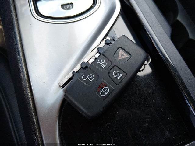 2015 JAGUAR XF SAJWA0F74F8U76324 Photo 10