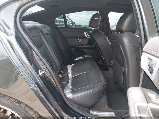 2015 JAGUAR XF SAJWA0F74F8U76324 Photo 7