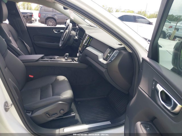 Продаж на аукціоні авто 2025 Volvo Xc60 B5 Core, vin: YV4M12RJ7S1197927, номер лоту: 44765150