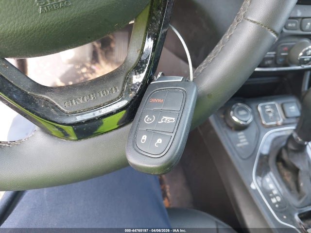 2023 Jeep Cherokee Altitude Lux 4x4 მანქანა იყიდება აუქციონზე, vin: 1C4PJMMB4PD100961, აუქციონის ნომერი: 44765197