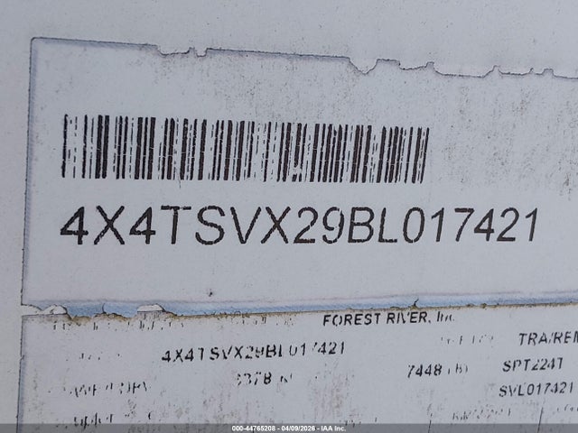44765208 :رقم المزاد ، 4X4TSVX29BL017421 vin ، 2011 Forest River Sport Surveyor مزاد بيع