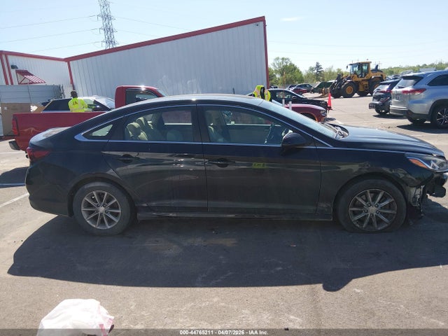 Продажа на аукционе авто 2018 Hyundai Sonata Se, vin: 5NPE24AF7JH671812, номер лота: 44765211