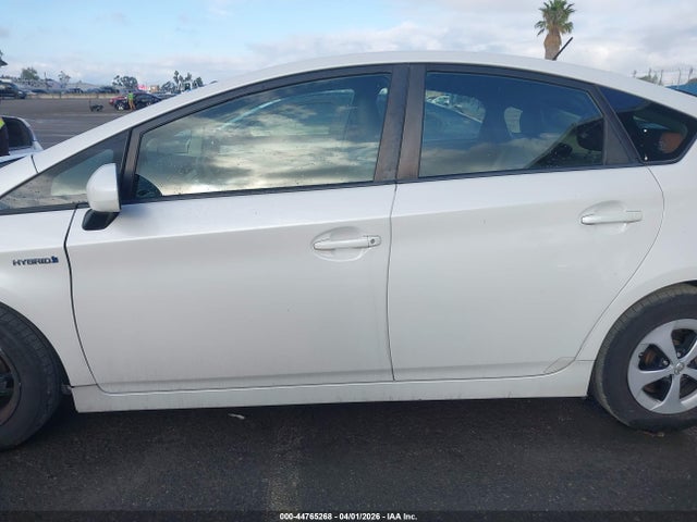 Toyota Prius Four 2014 JTDKN3DU2E0357471 Image 15