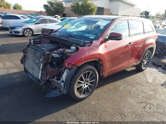 Toyota Highlander Se 2018 5TDKZRFH2JS548001 Image 2