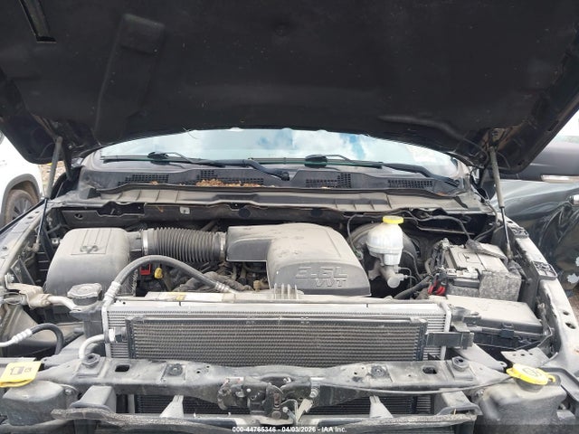 44765346 :رقم المزاد ، 1C6RR7GG2JS311418 vin ، 2018 Ram 1500 مزاد بيع